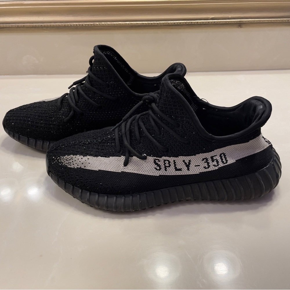 Yeezy Boost 350 v2